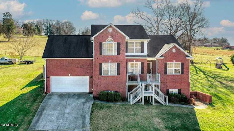 1757 Derby Downs Dr Friendsville, TN 37737