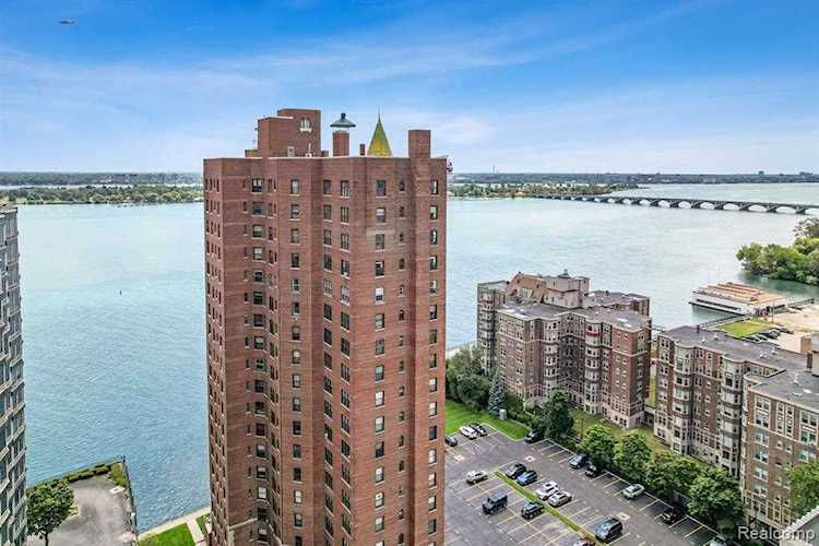 8162 E Jefferson Ave #17B Detroit, MI 48214