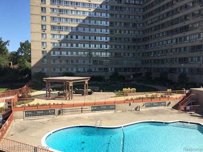 8900 E Jefferson Ave #627 Detroit, MI 48214 | MLS 20221010690 Photo 1