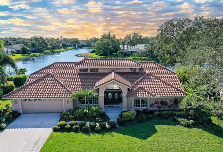 8491 Woodbriar Dr Sarasota, FL 34238