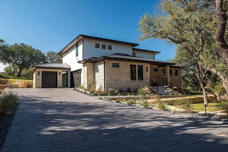 104 Florentine Horseshoe Bay, TX 78657