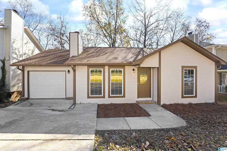 2211 Williamsburg Drive Pelham, AL 35124