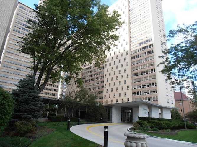 3950 N Lake Shore Dr #1308 Chicago, IL 60613