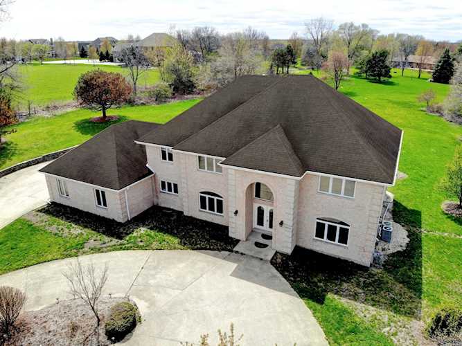 25530 S Kyle Ct Hawthorn Woods, IL 60047
