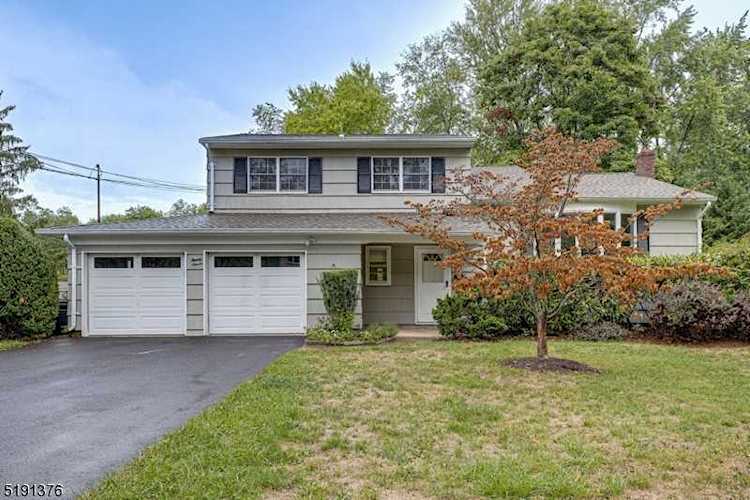 27 Dell Lane Berkeley Heights Twp., NJ 07922