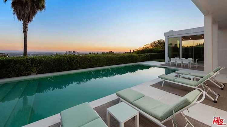 1115 Wallace Beverly Hills, CA 90210