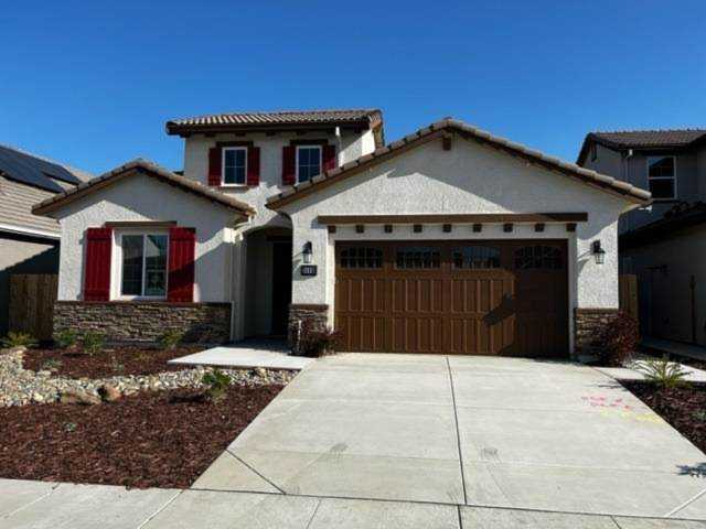 2466 Paramount Lane Manteca, CA 95337