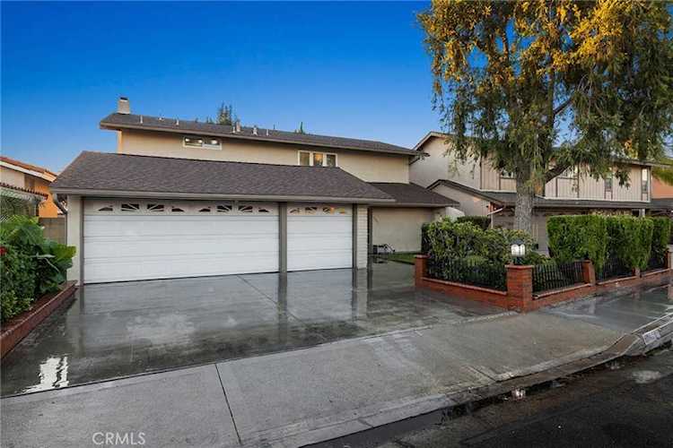 8041 Ainsworth Ln La Palma, CA 90623