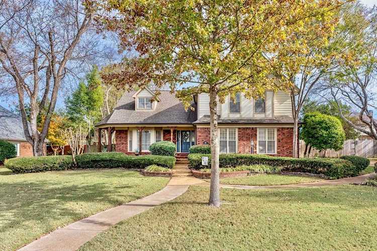 1354 Creek Valley Dr Collierville, TN 38017