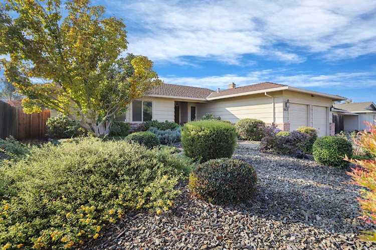 963 Alpine Avenue Manteca, CA 95336