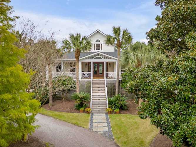 Home For Sale in Little Oak Island Folly Beach Charleston. 264 Little Oak Island Drive.| Matt O’Neill Real Estate Photo 1