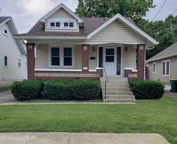 828 Parkway Dr Louisville, KY 40217