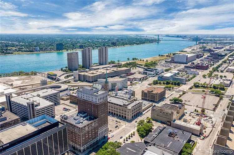 525 W Lafayette Blvd #16C Detroit, MI 48226 | MLS 2200030111 Photo 1