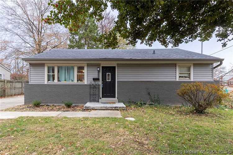 809 Nachand Ln Jeffersonville, IN 47130