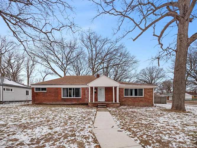 21261 Westhampton St Oak Park, MI 48237 | MLS 2220003167 Photo 1