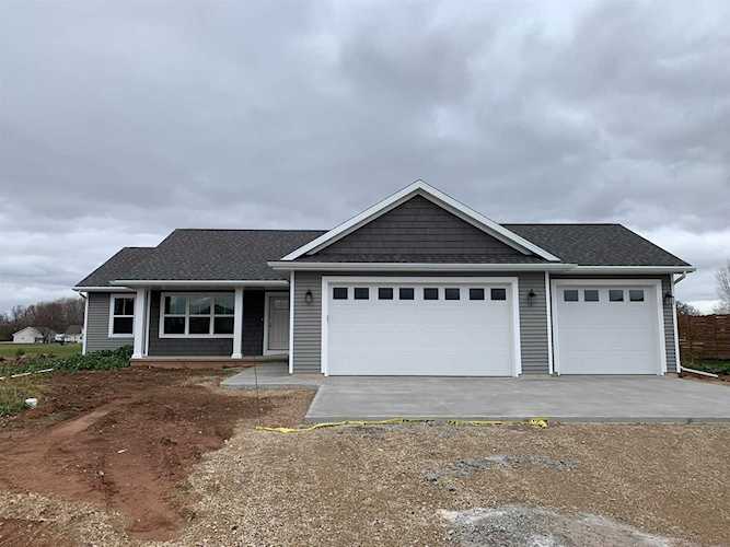 5294 Buttke Ln Omro, WI 54963