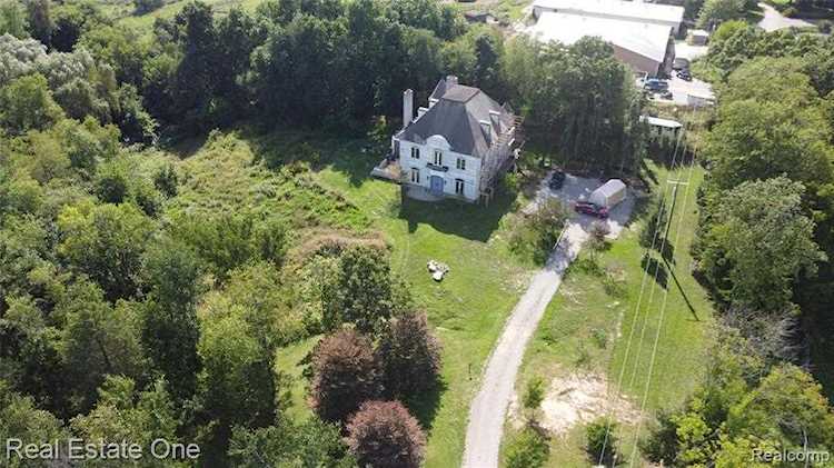 11064 Clyde Rd Hartland Twp, MI 48430