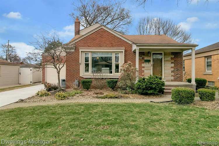 8483 Carter Ave Allen Park, MI 48101 home for sale, MLS#2220022437 | Dwellings Michigan Real Estate Photo 1