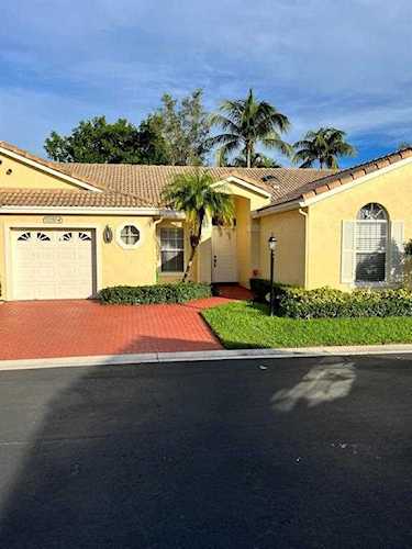 17257 Boca Club Boulevard #4 Boca Raton, FL 33487