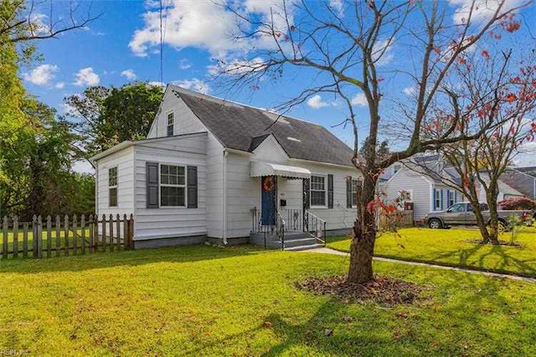 409 Fresh Meadow Rd Norfolk, VA 23503