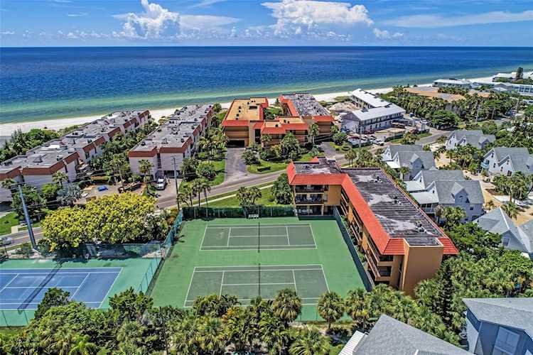 6006 Gulf Dr #115 - 215 Holmes Beach, FL 34217