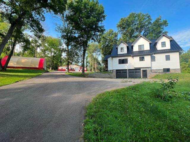 E4325 Meadow Dr Hillpoint, WI 53937