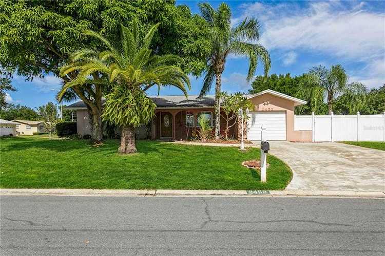 2452 Brentwood Dr Clearwater, FL 33764