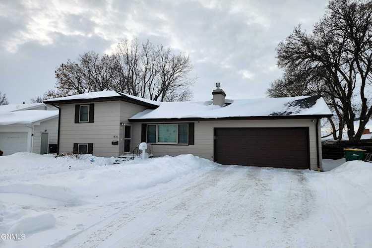 1936 N 2nd St Bismarck, ND 58501