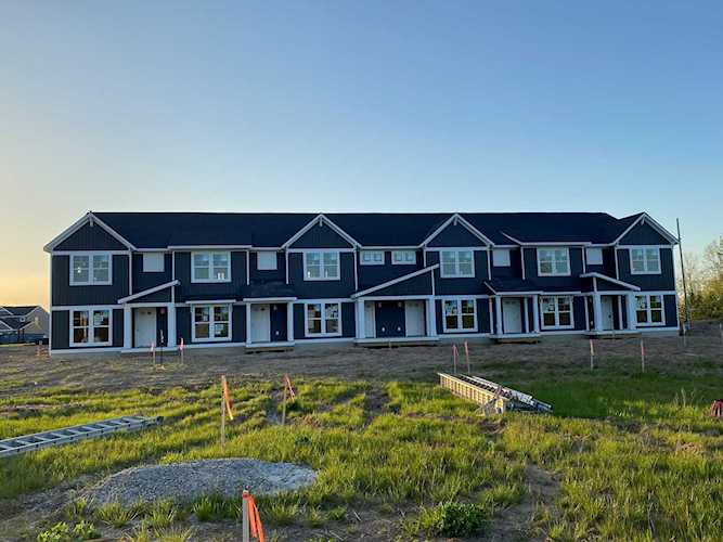 1164 Stagecoach Dr #41 Byron Center, MI 49315