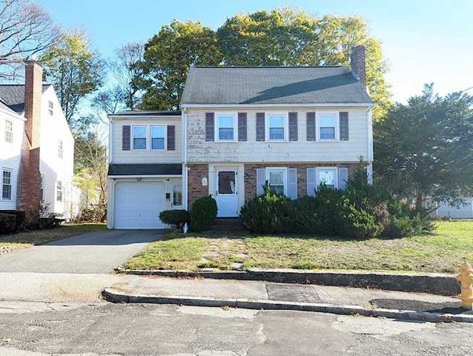 24 Grogan Ave Quincy, MA 02169