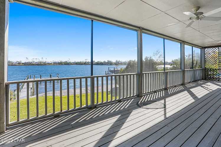 2620 Country Club Dr Lynn Haven FL 32444 734795 Grand View home for sale CURRENTLY UNDER CONTRACT, SELLER WILL CONSIDER BACKUP OFFERS. Panama Country Club is a community... Photo 1