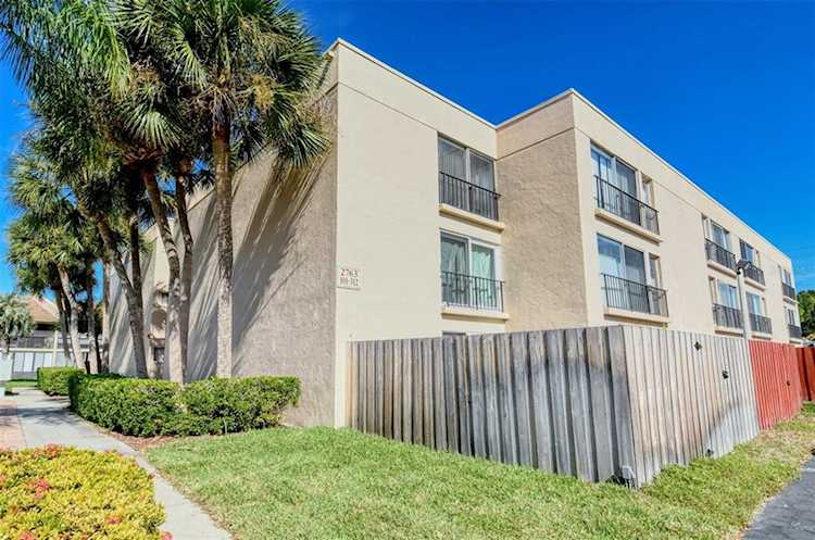 2763 Woodgate Ln #303 Sarasota, FL 34231