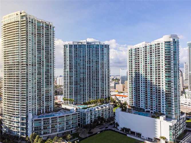 90 SW 3rd St #2204 Miami, FL 33130