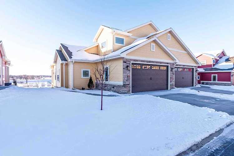 6673 Church Hill Ct Deforest, WI 53532