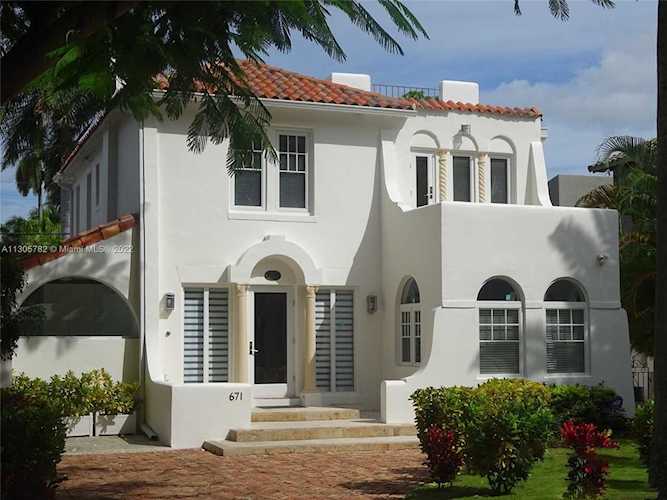 671 NE 57th St Miami, FL 33137