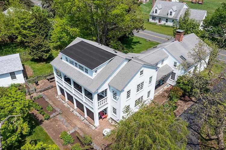1611 S East St Amherst, MA 01002