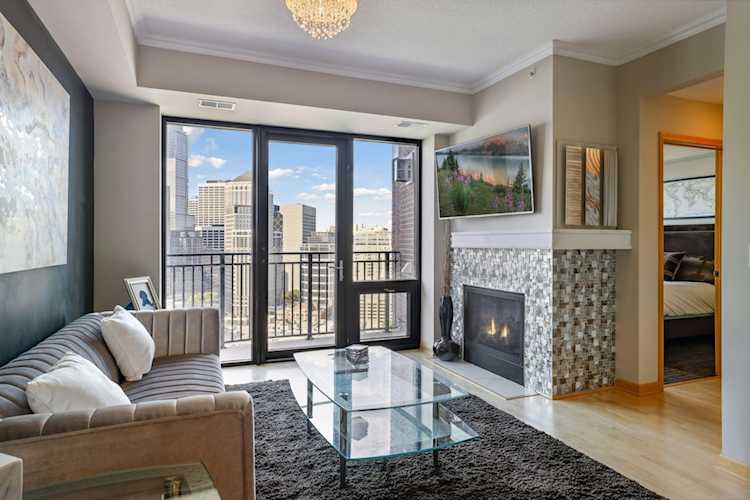 500 E Grant Street #2304 Minneapolis, MN 55404