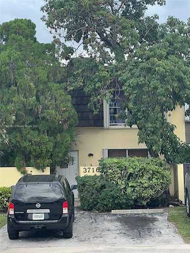 3716 SW 60th Ter #27 Davie, FL 33314