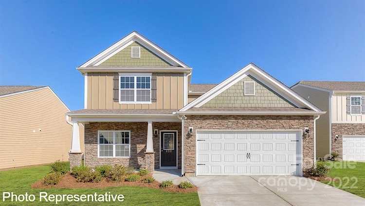 921 Newport Ct Asheville, NC 28806