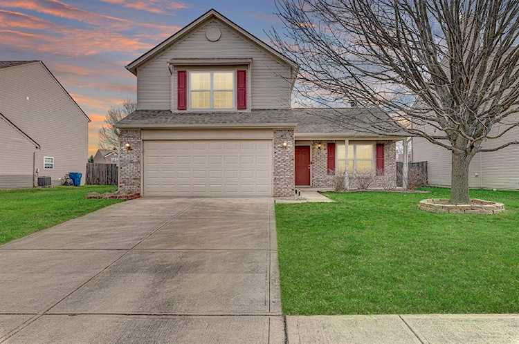 1849 Venona Dr Indianapolis, IN 46234 | MLS 21894262 Photo 1
