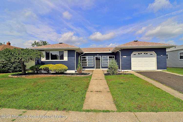 26 Boca Raton St Toms River, NJ 08757
