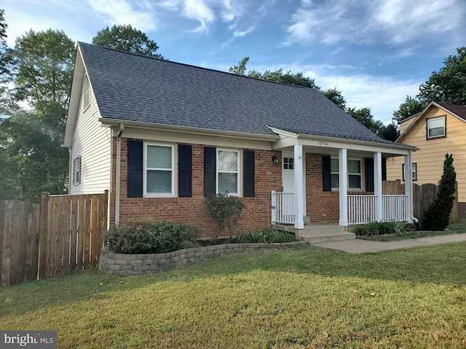 12906 Kidwell Dr Woodbridge, VA 22193
