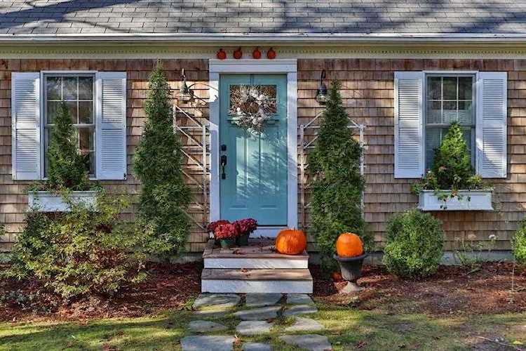 186 Cedric Road Centerville, MA 02632