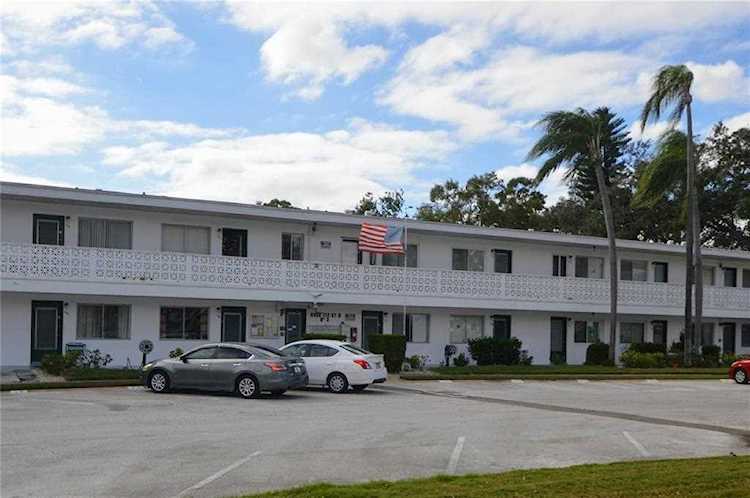 8350 112th St #207 Seminole, FL 33772