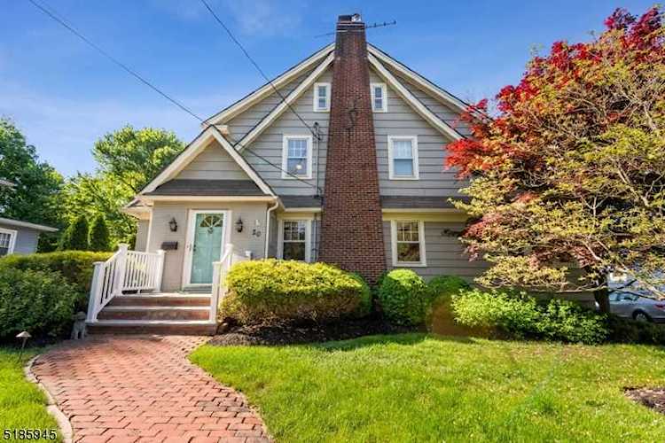 20 Morehouse Pl New Providence Boro, NJ 07974