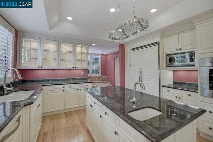 3230 Terra Granada Dr #1A Walnut Creek, CA 94595