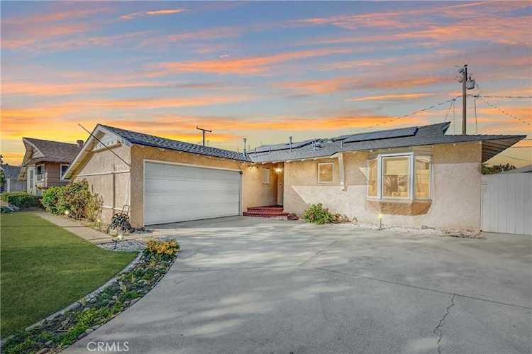 7095 Santa Paula Circle Buena Park, CA 90620