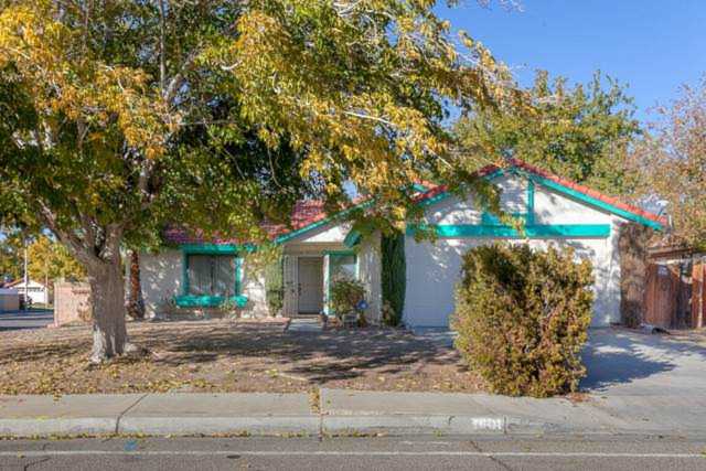 1601 E Newgrove Street Lancaster, CA 93535