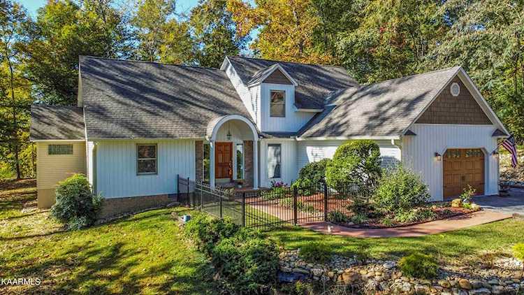 141 Marcowe Dr Clinton, TN 37716