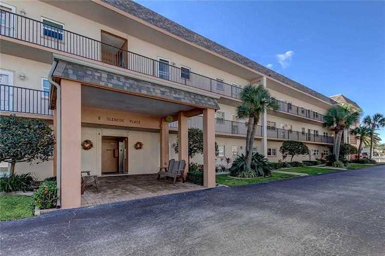 8 Glencoe PLACE #208 Dunedin, FL 34698
